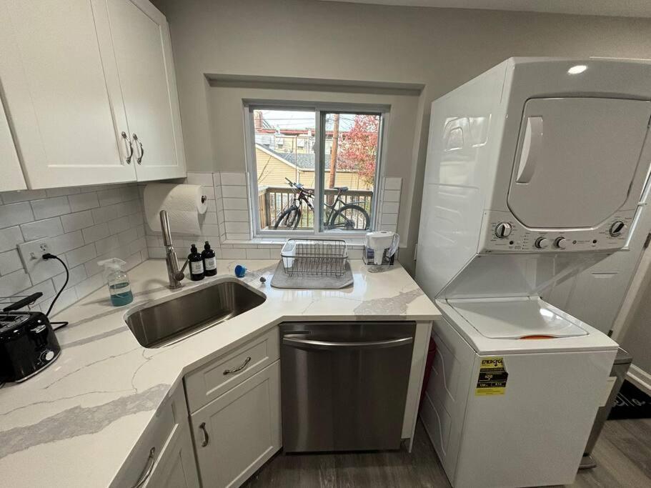 Apartamento Blue House In Hampden Baltimore Exterior foto