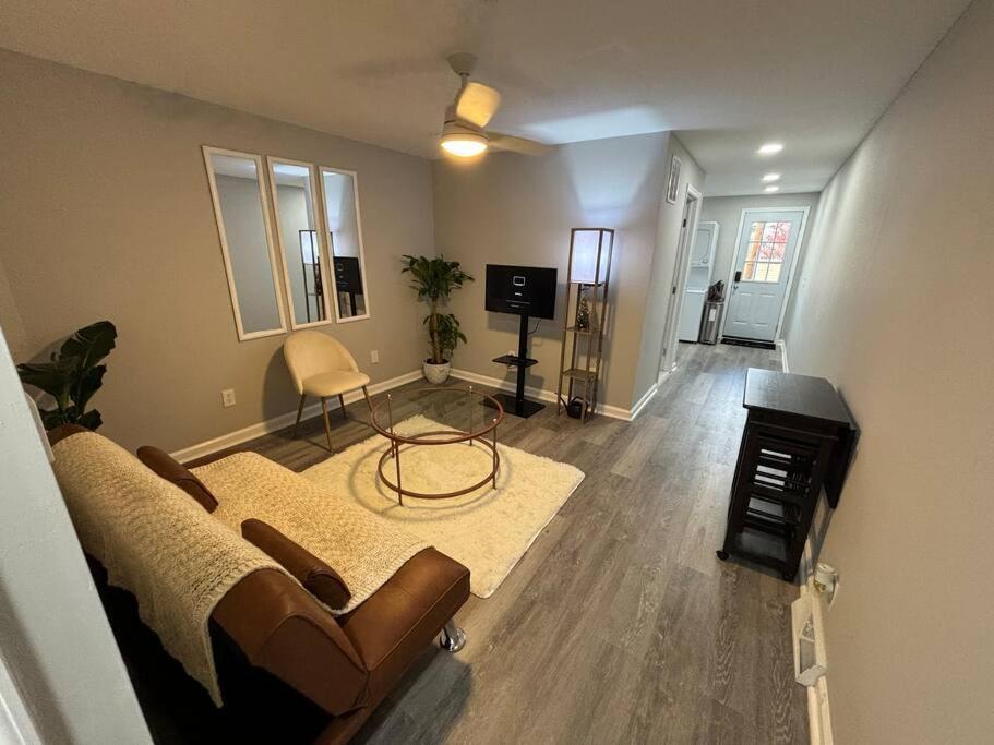 Apartamento Blue House In Hampden Baltimore Exterior foto